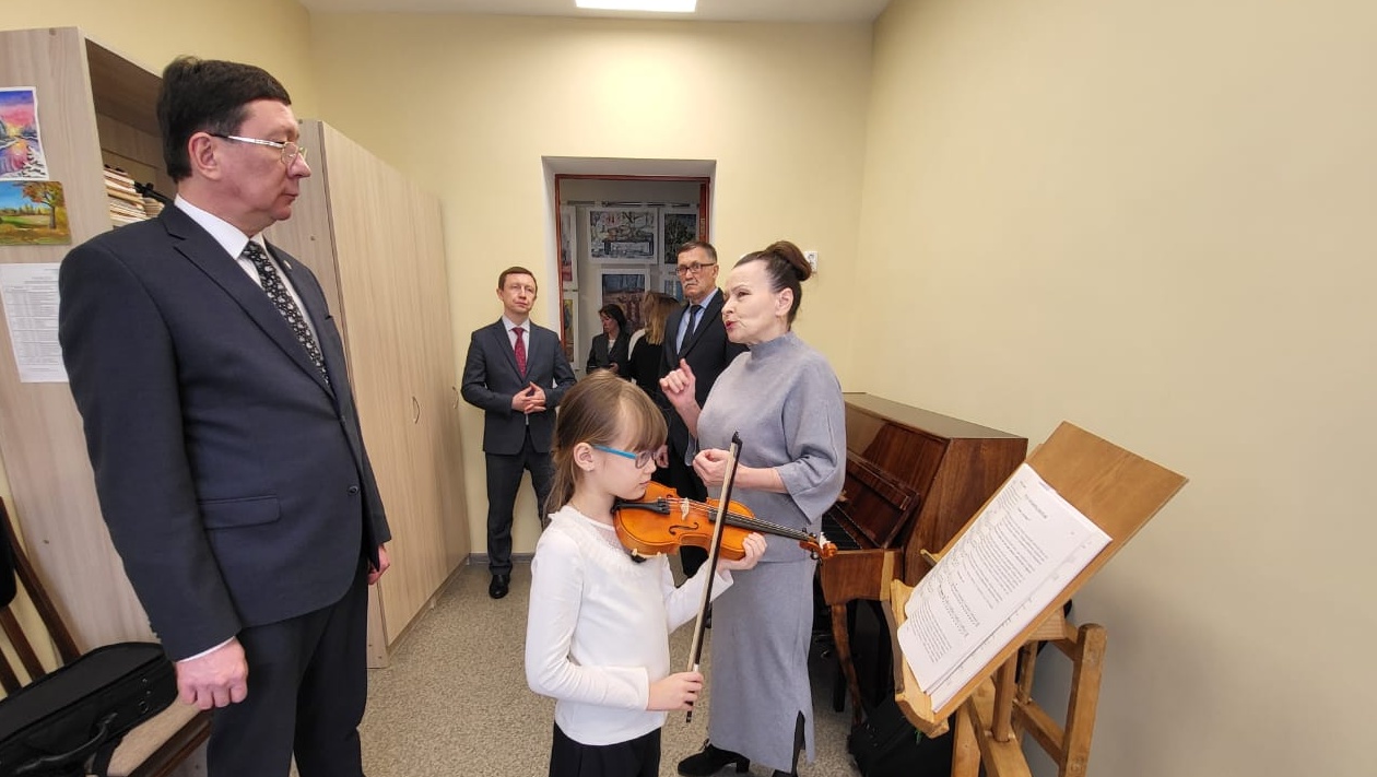 Куженерская ДШИ получила новые музыкальные инструменты