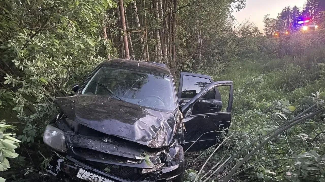 В Волжском округе девушка с ребёнком опрокинулась на «Гранте» 