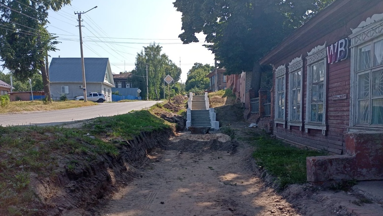 В Козьмодемьянске за 5,6 млн благоустраивают территорию одного из перекрёстков