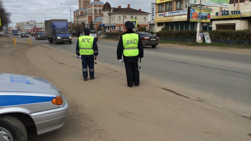 В Марий Эл инспекторы ГИБДД пресекли около 300 нарушений ПДД за сутки