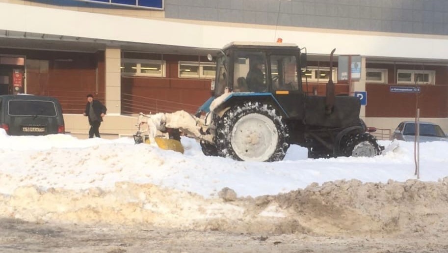 После снегопада на расчистку дорог в Йошкар-Оле запустили  всю спецтехнику