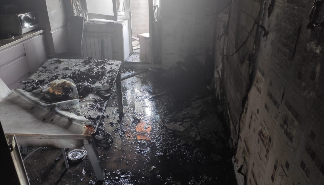 Пожарные спасли двух девочек 7 и 11 лет на пожаре в Йошкар-Оле