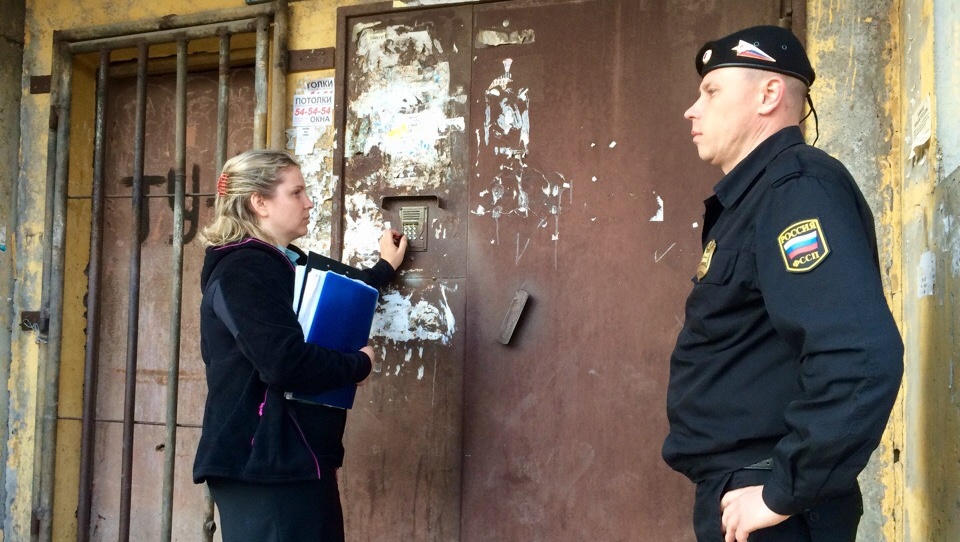 Во время рейдов судебные приставы арестовали несколько автомобилей