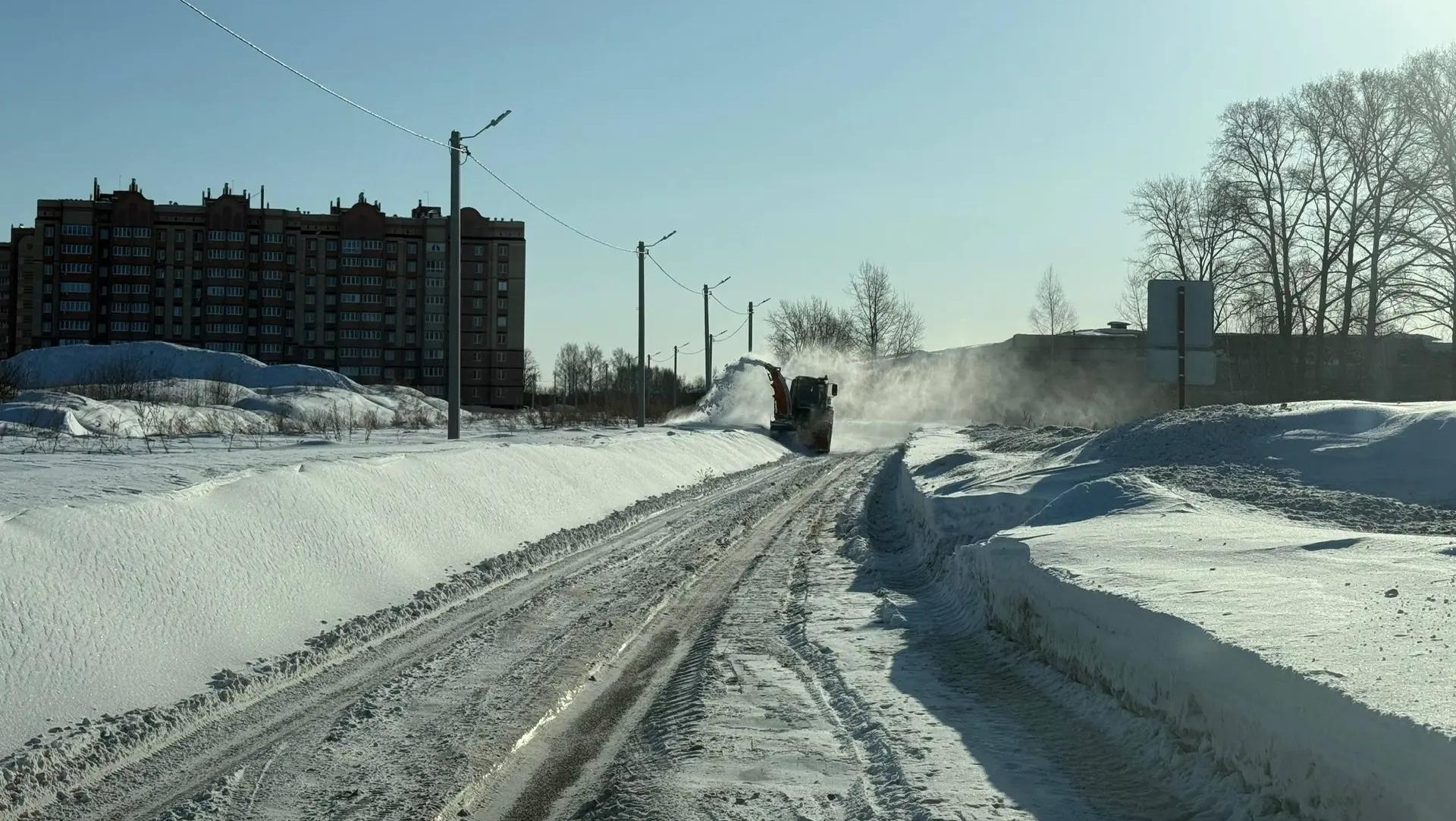 Более 500 тысяч тонн снега вывезли из Йошкар-Олы за весь холодный сезон