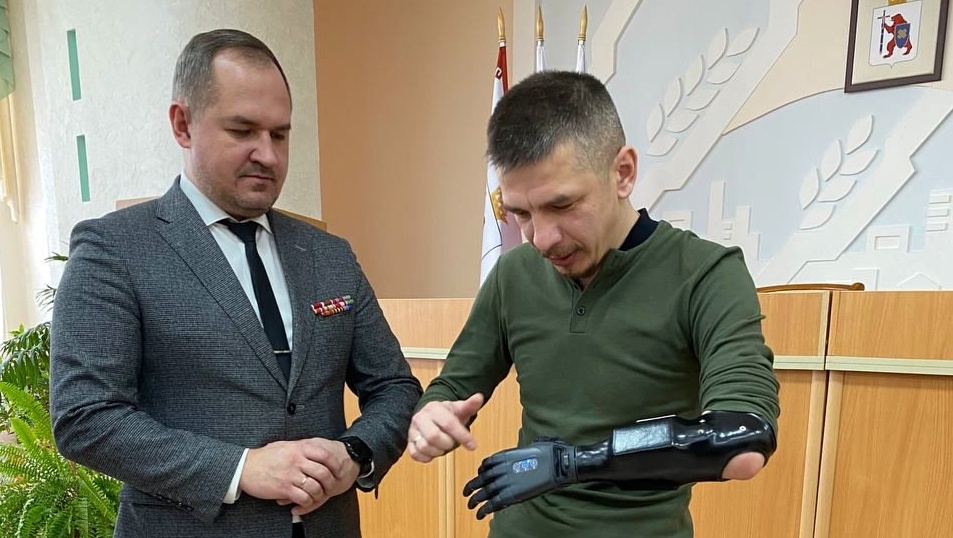 В Марий Эл ветеран СВО получил «умный» протез руки