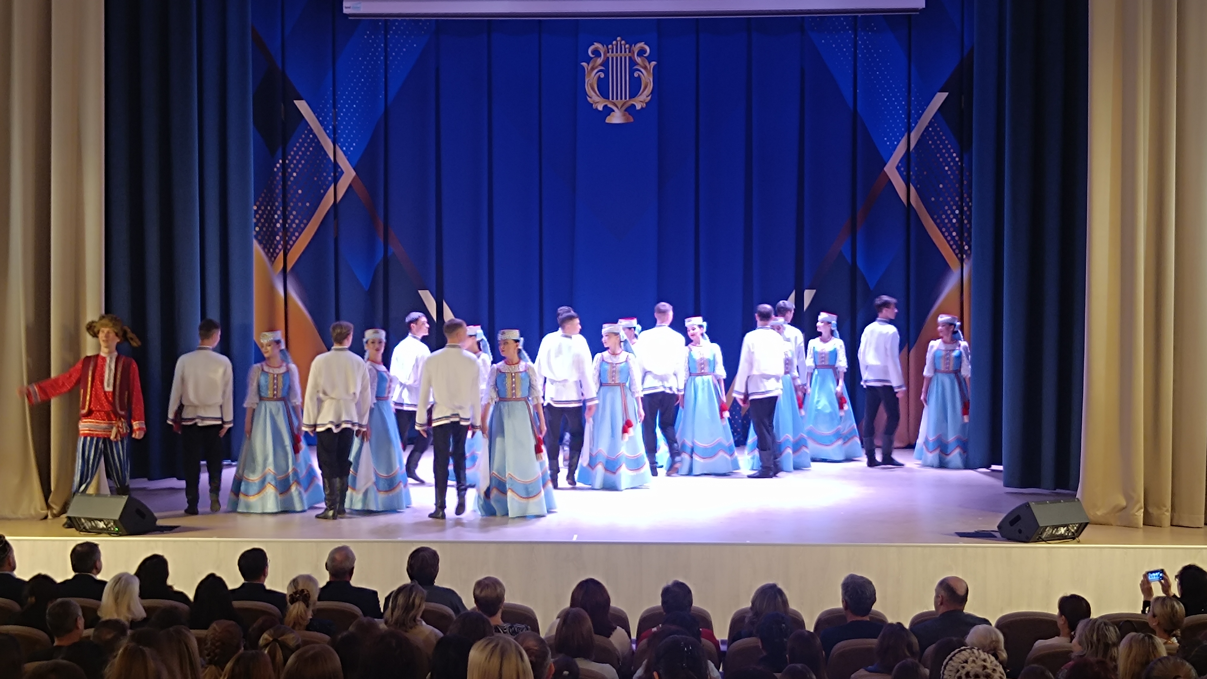 Концертный зал ДШИ в Волжске открыли выступлением ансамбля танца «Марий Эл»