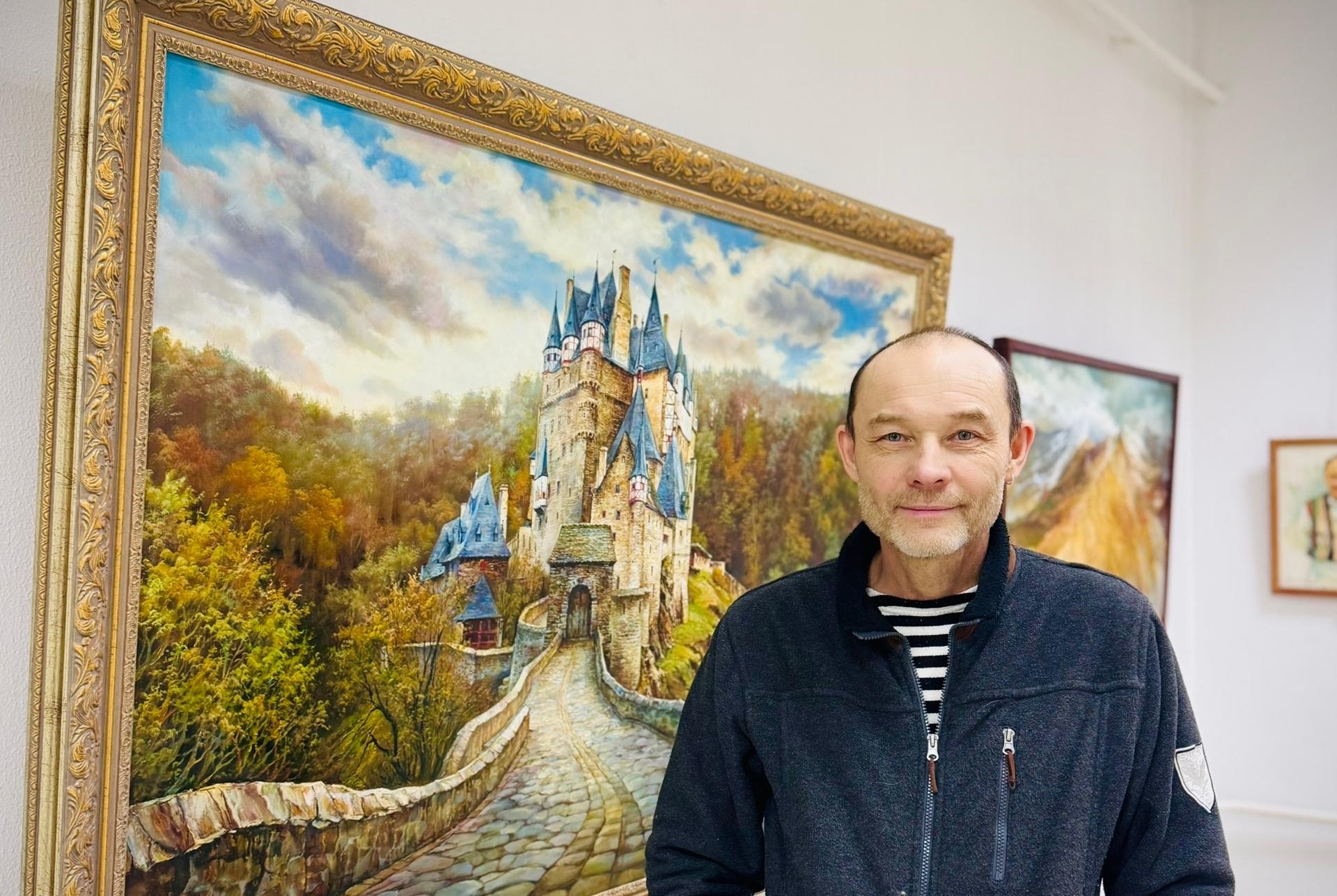 В музее ИЗО открылась выставка автора государственной символики Марий Эл