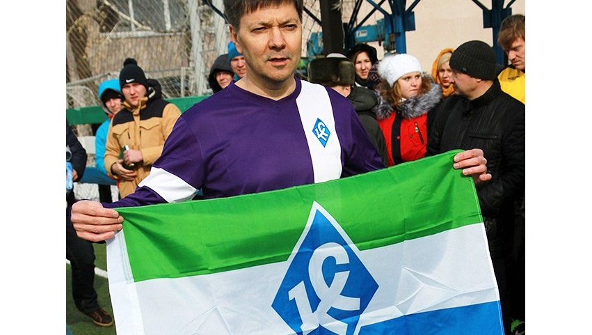 Фирменная футболка и флаг ФК «Крылья Советов» оказались в космосе