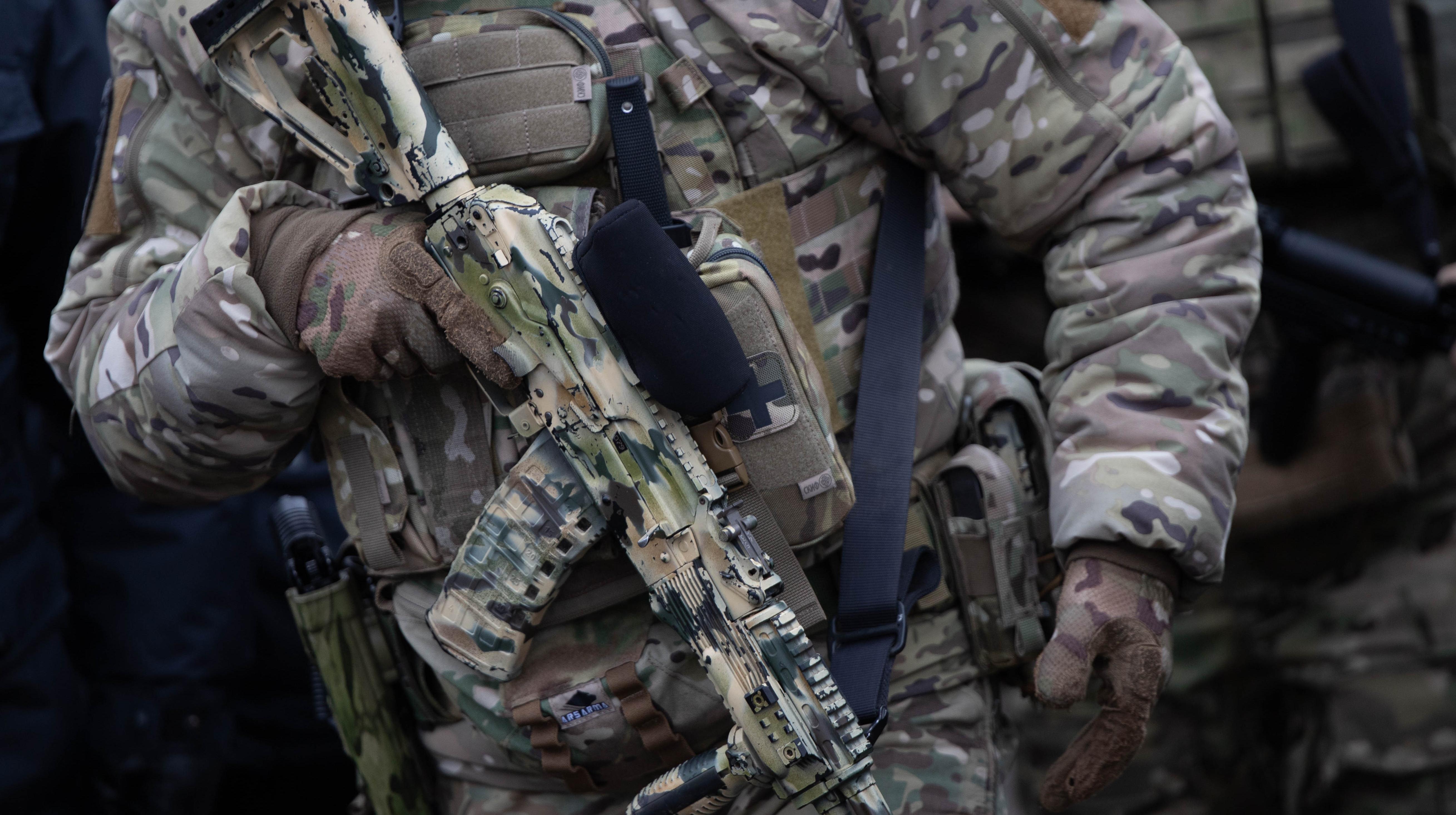 В Марий Эл участник СВО приехал на побывку, чтобы увидеть новорождённую дочку