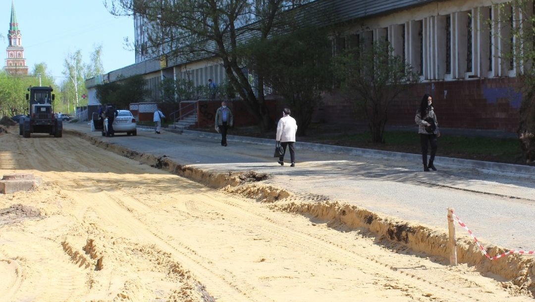 В «Сомбатхее» обустраивают пешеходную зону на улице Эшкинина