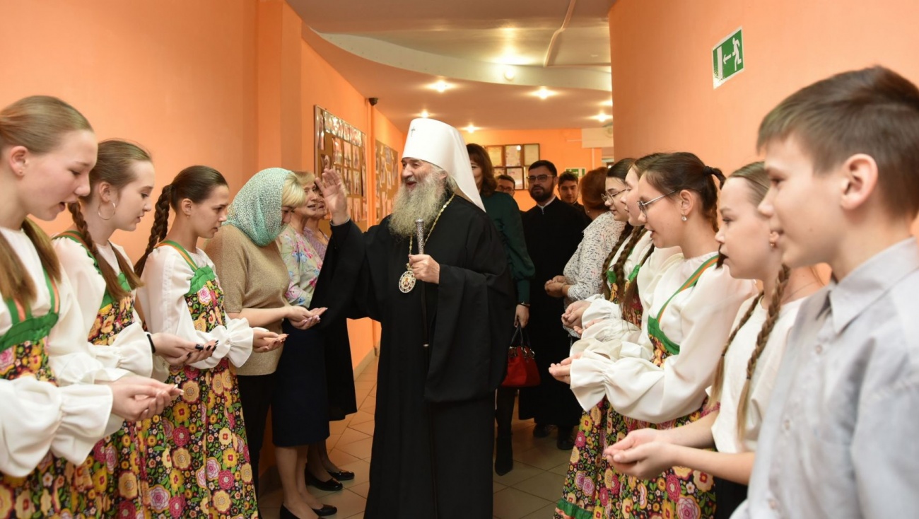 Воспитанников центра «Журавушка» навестил митрополит