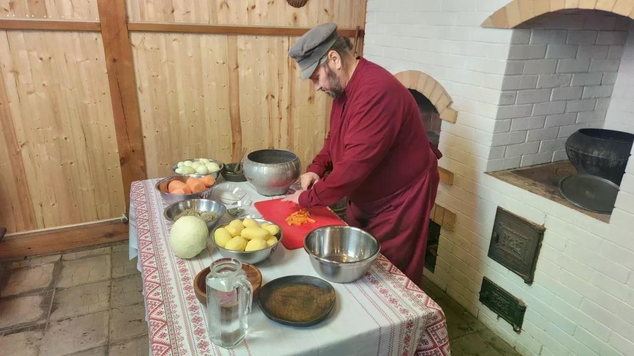 Блюда для «Гастрономической книги Марий Эл» приготовил шеф-повар телеканала «Спас»