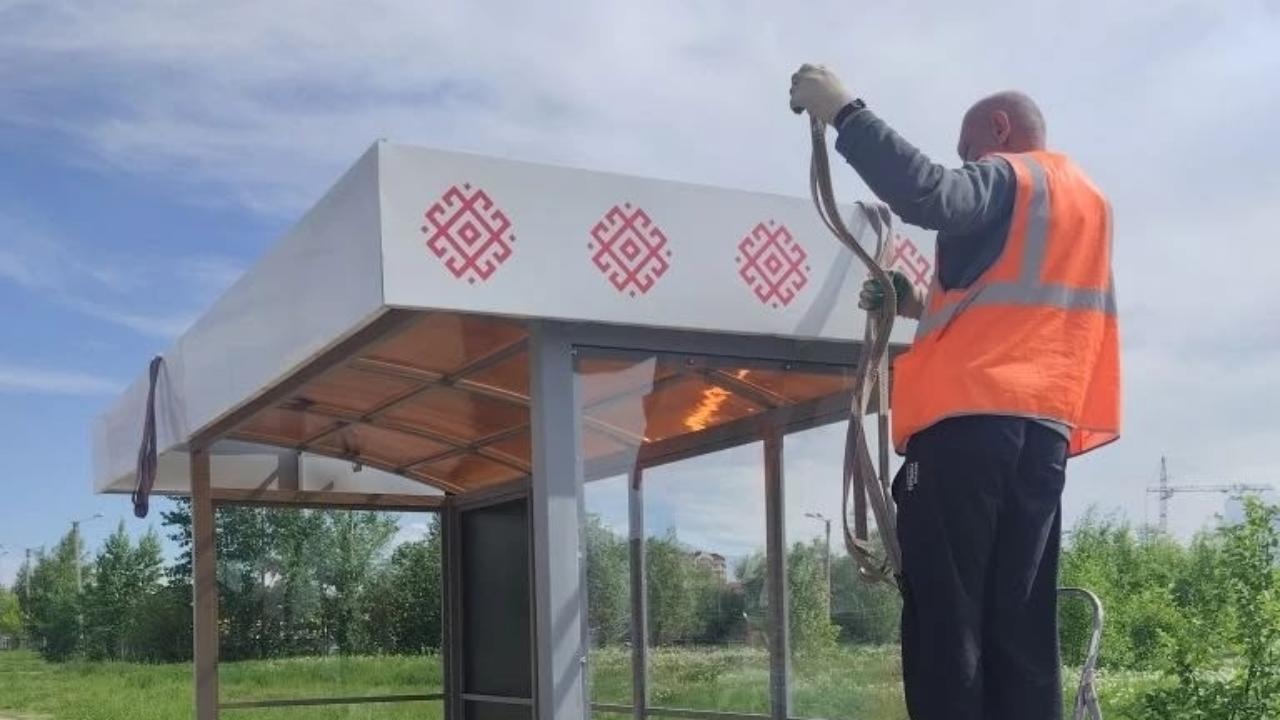 В Йошкар-Оле депутат Госсобрания помогла добиться установки остановочного павильона