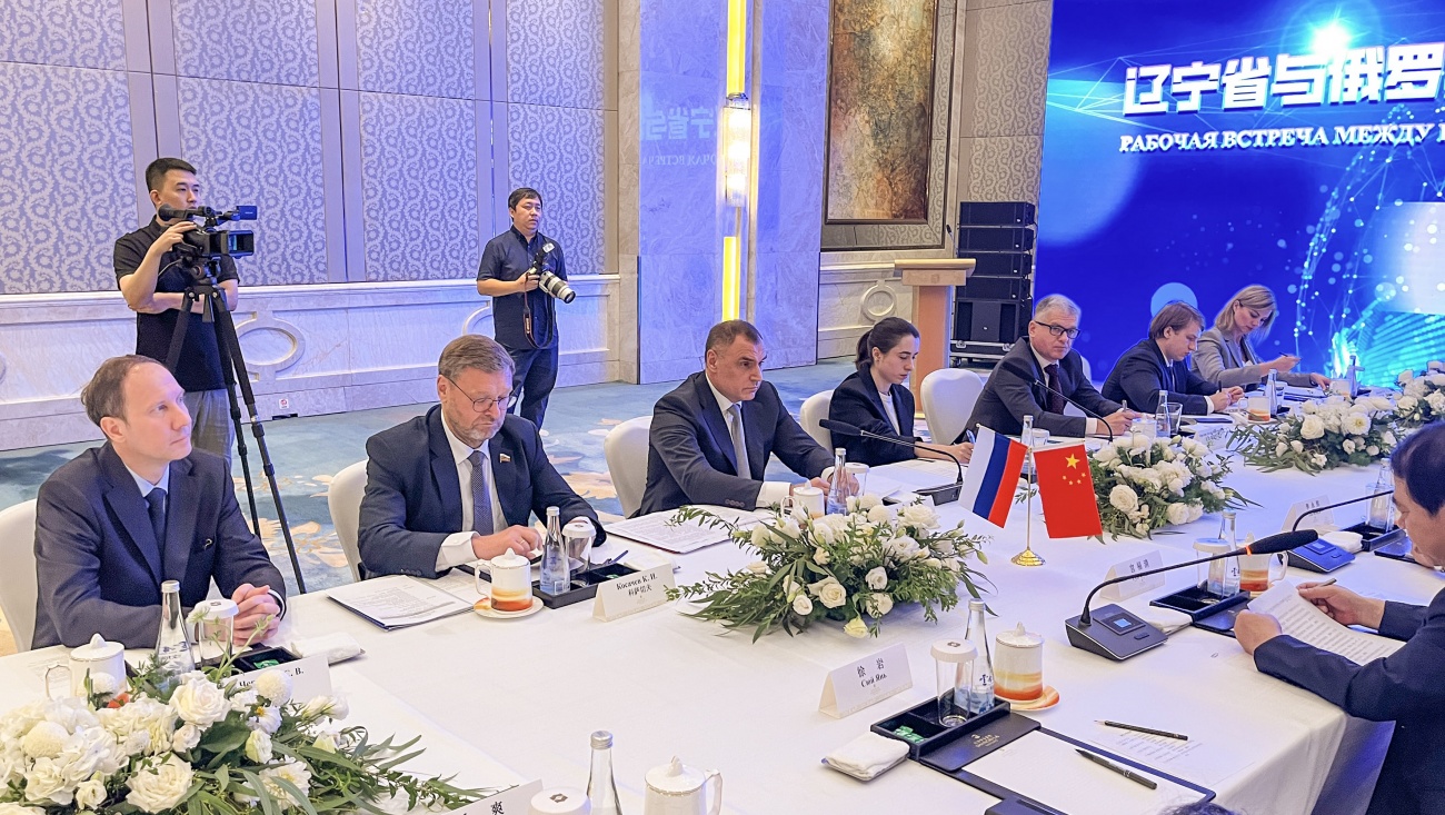 Юрий Зайцев предложил руководству провинции Ляонин развивать сотрудничество в сфере образования и туризма