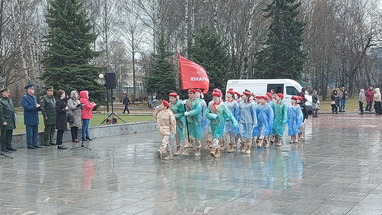 В Йошкар-Оле назвали победителей смотра строя и песни