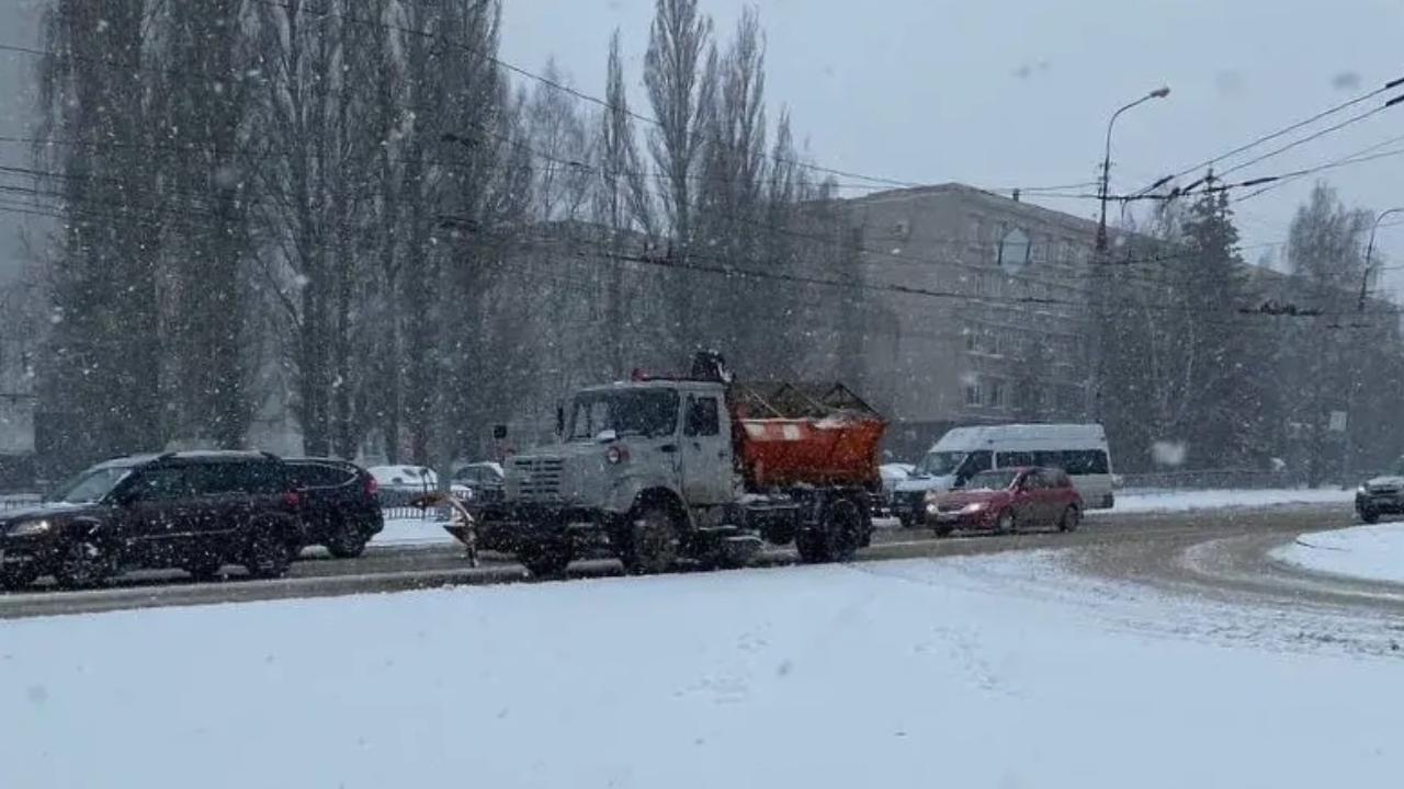 В Йошкар-Оле городскую технику экстренно перекомплектовали на зимний сезон