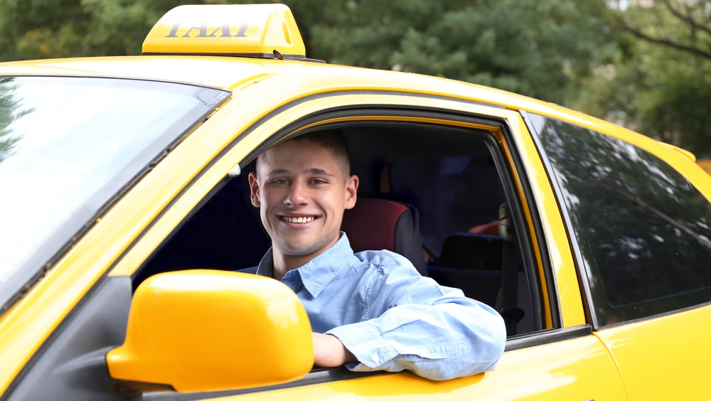 Минпромторг утвердил первый список машин, подходящих для работы в такси