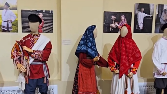 В Йошкар-Оле можно увидеть коллекцию старинных русских костюмов