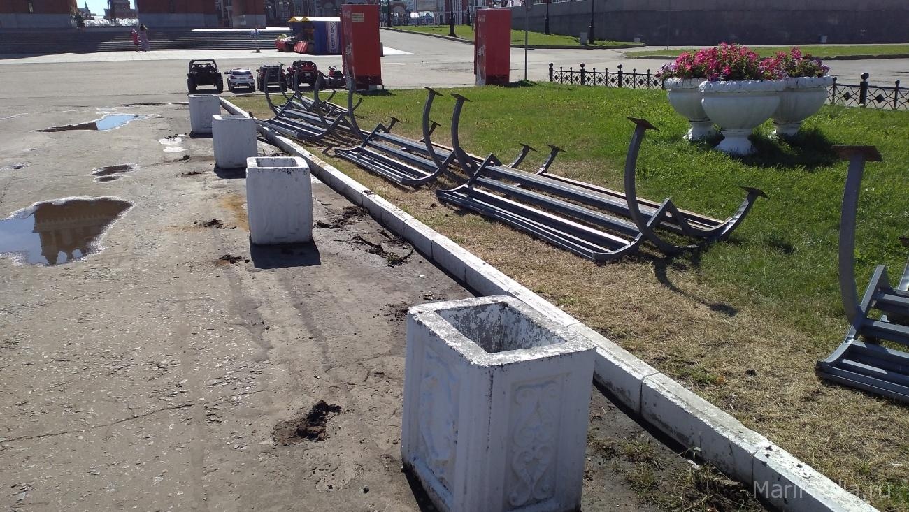 На бульваре Чавайна «вырвали» лавки