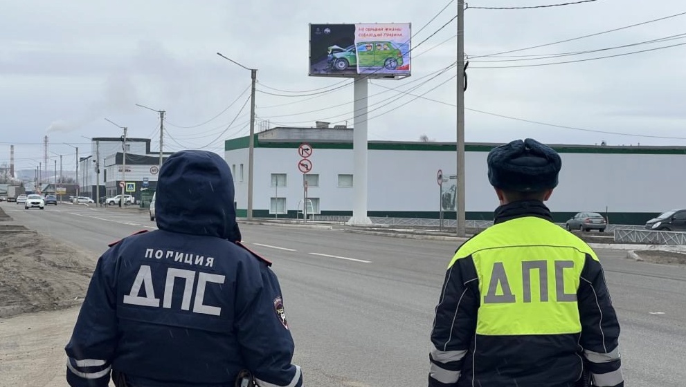 На дорогах Волжска появились социальные баннеры с призывом соблюдать ПДД