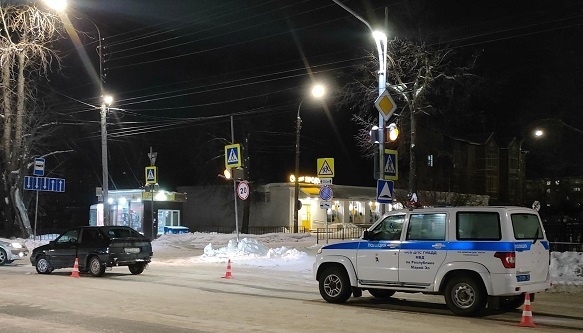 В Йошкар-Оле на пешеходном переходе сбили подростка