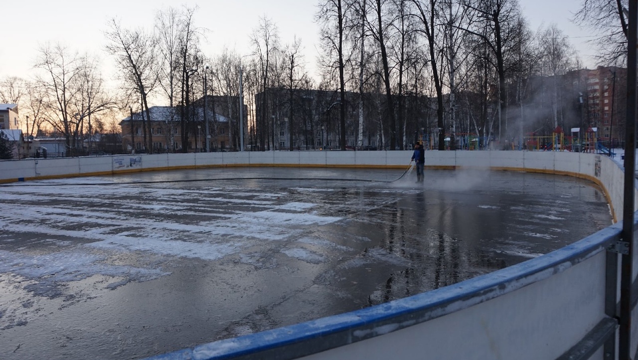 В Семёновке появился каток