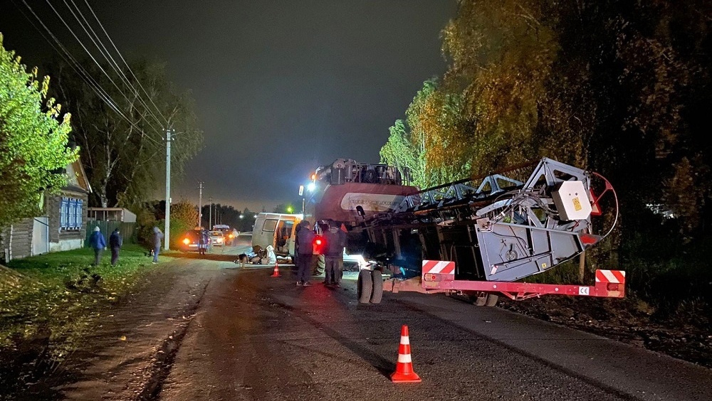 В Марий Эл «Газель» врезалась в комбайн