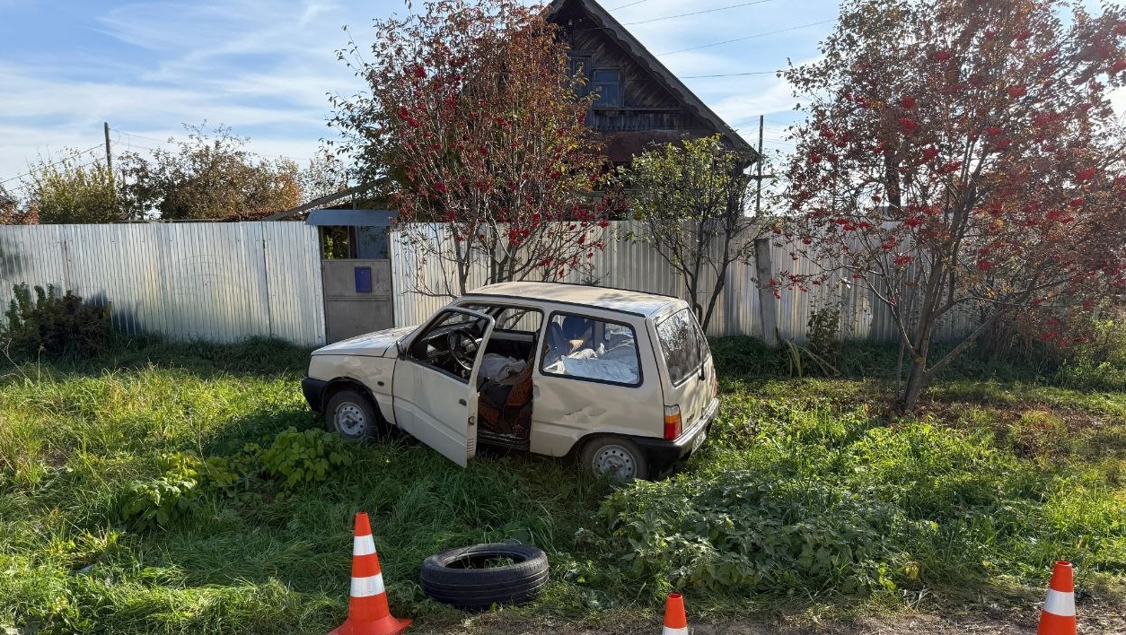 В Волжске скутерист спровоцировал ДТП с «Окой» и скрылся с места аварии