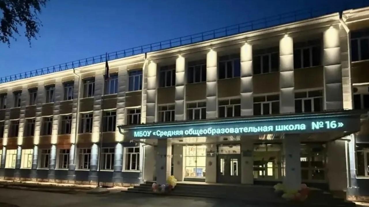 Йошкаролинцы заинтересовались материалами, использованными при ремонте школы №16