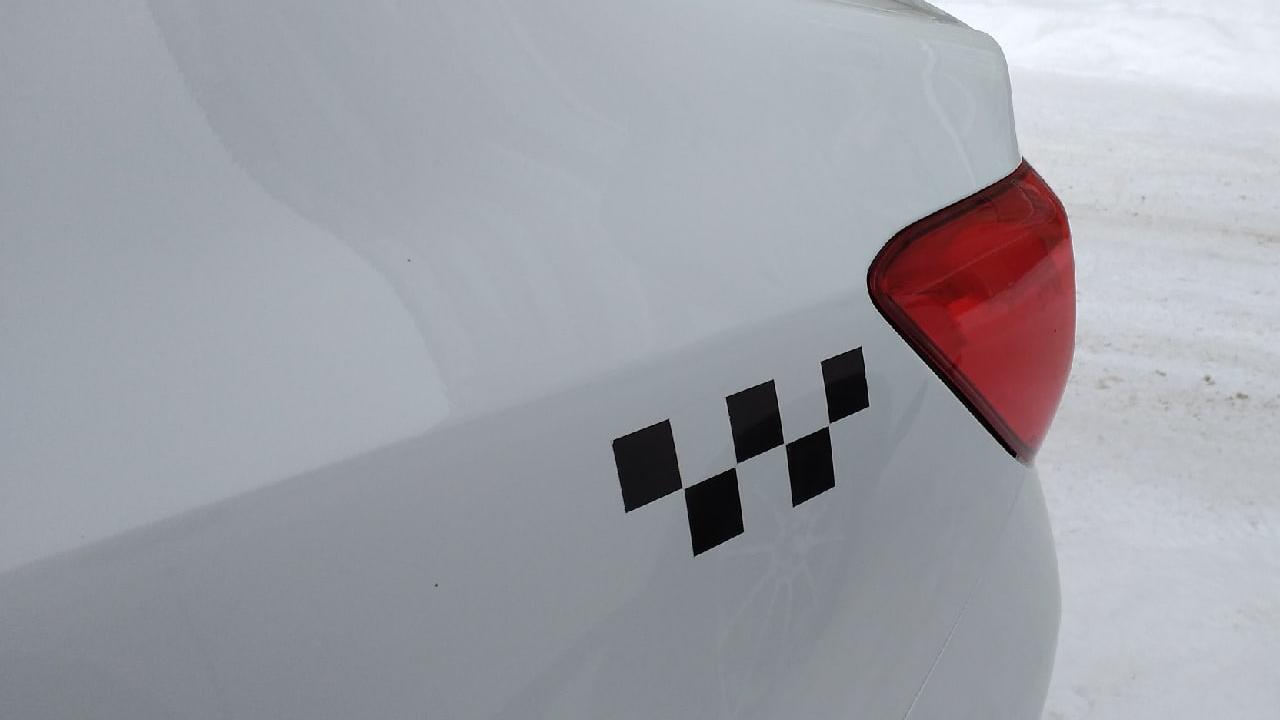 В Йошкар-Оле полицейские раскрыли кражу мобильного телефона в такси