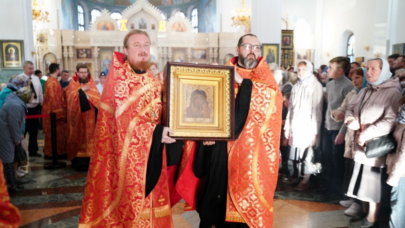 В Йошкар-Оле проводили в Киров Казанскую икону Пресвятой Богородицы