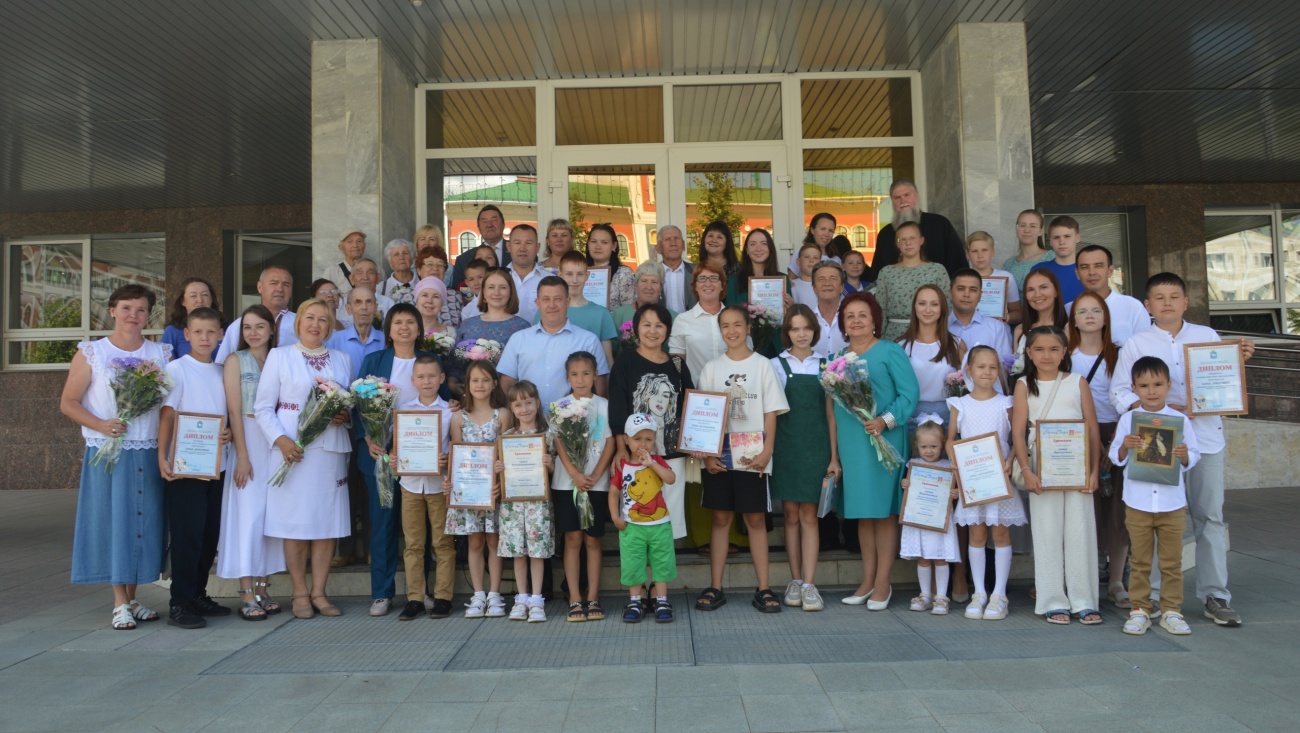 Сегодня в марийской столице чествовали лучшие йошкар-олинские семьи