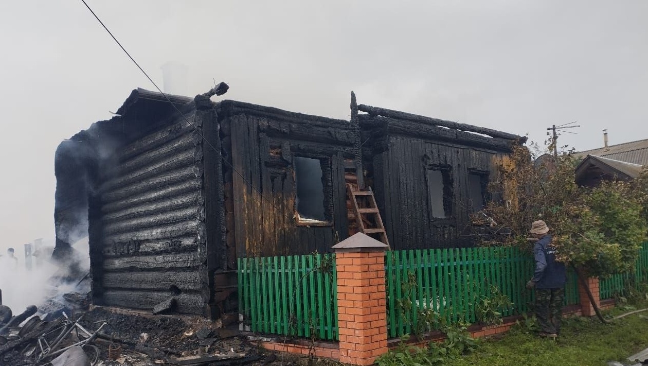 В Моркинском районе сгорело два хозяйства с домами и домашний скот