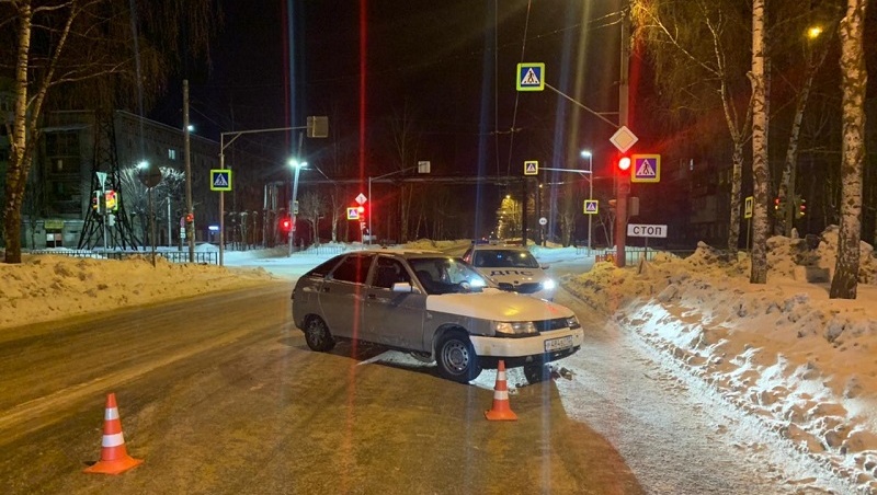 ДТП: и автомобиль, и пешеход двигались на красный сигнал светофора