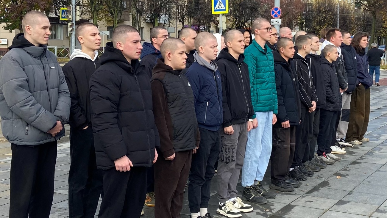 Первая команда новобранцев покидает Йошкар-Олу