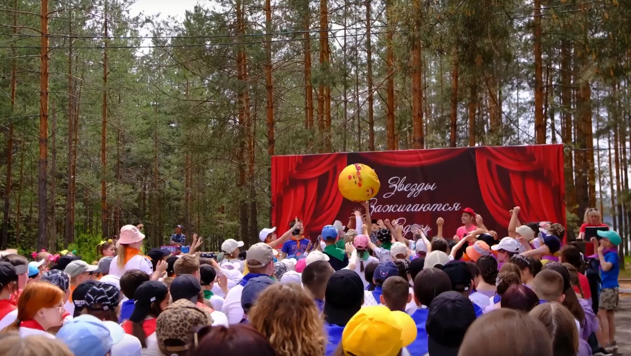 Глава Марий Эл навестил детей бойцов СВО, отдыхающих в «Журавушке»