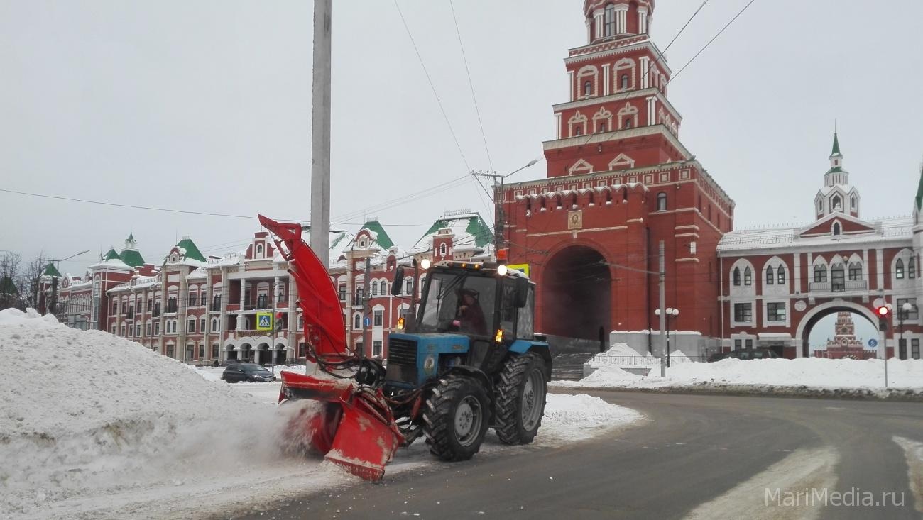 На снежную свалку за сутки вывезено почти 2,5 тысячи кубометров снега