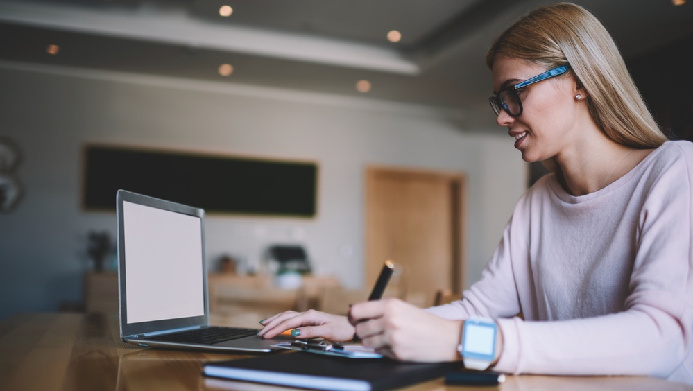 Клиенты «ЭнергосбыТ Плюс» узнают первыми о ремонте на теплосетях