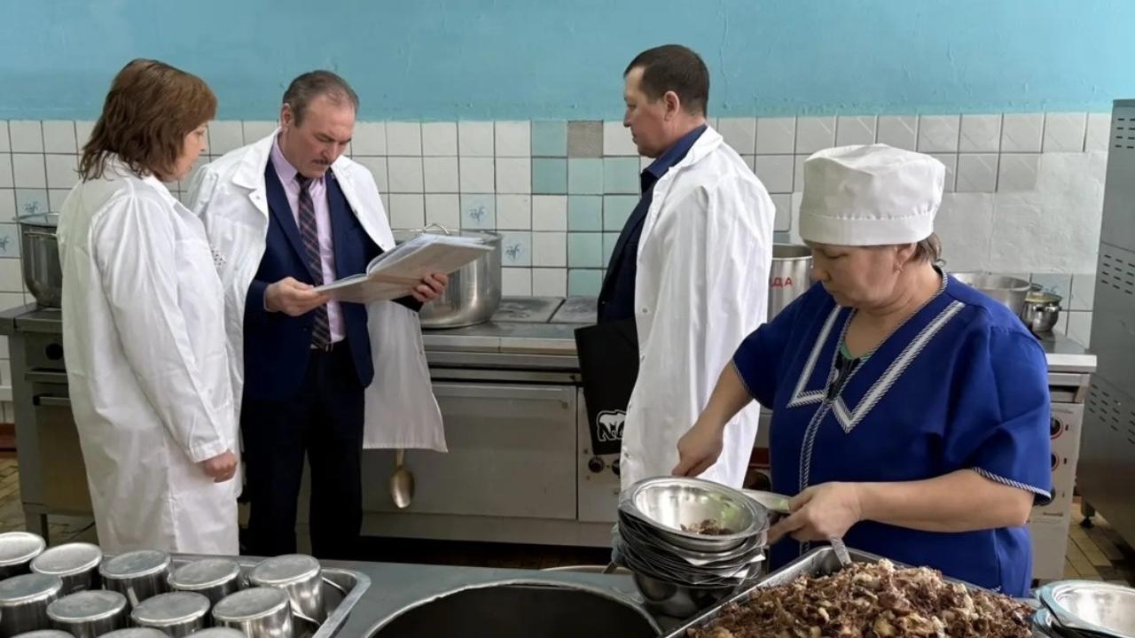 В школах Моркинского района проверили организацию горячего питания