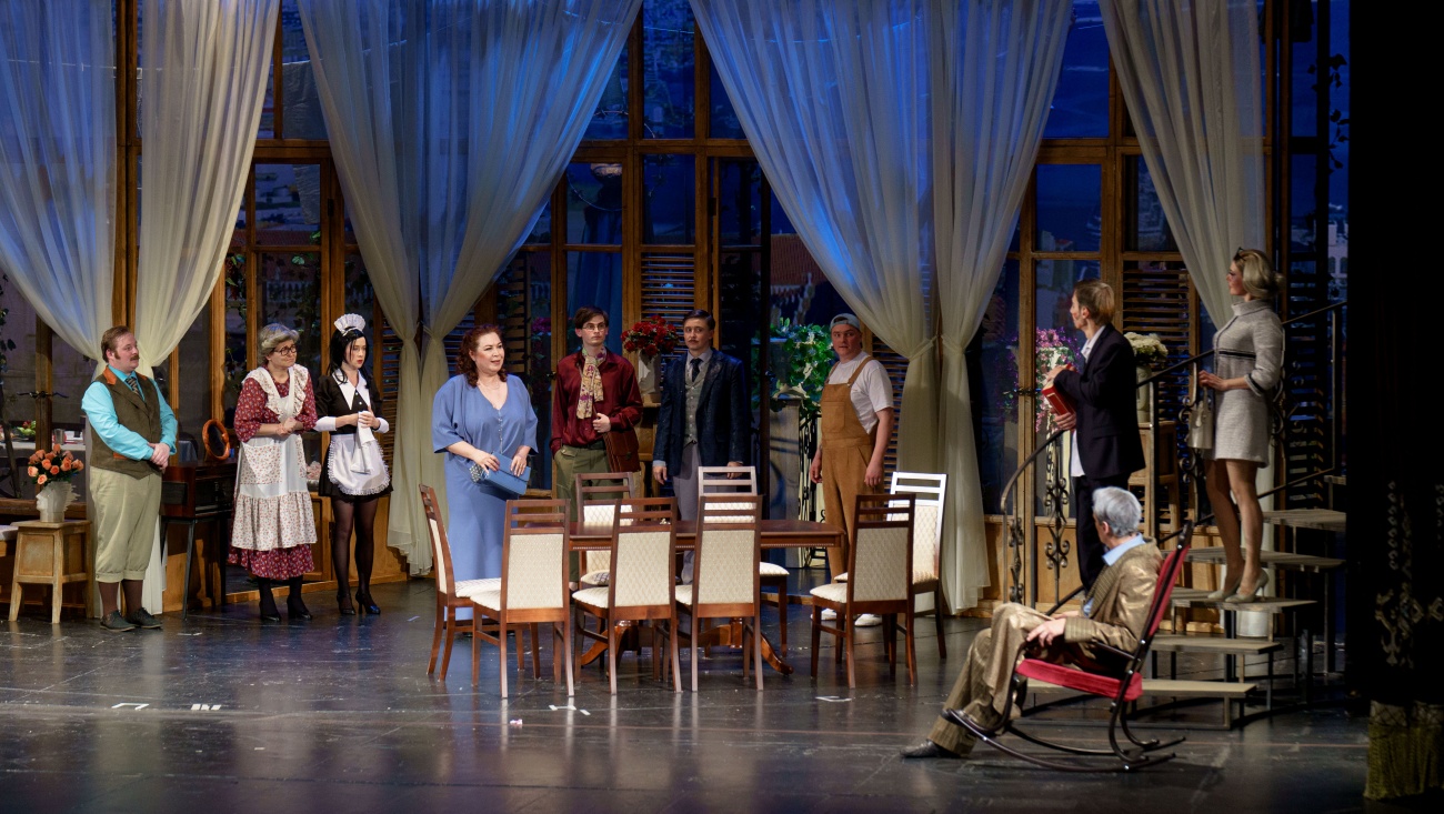 Сезон премьер в Русском театре драмы завершился «Браком по-итальянски»