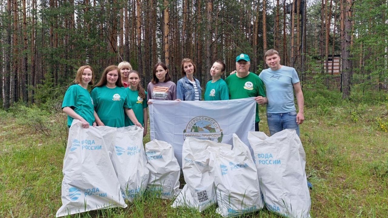 С озера Щучье в Марий Эл собрали 10 мешков мусора