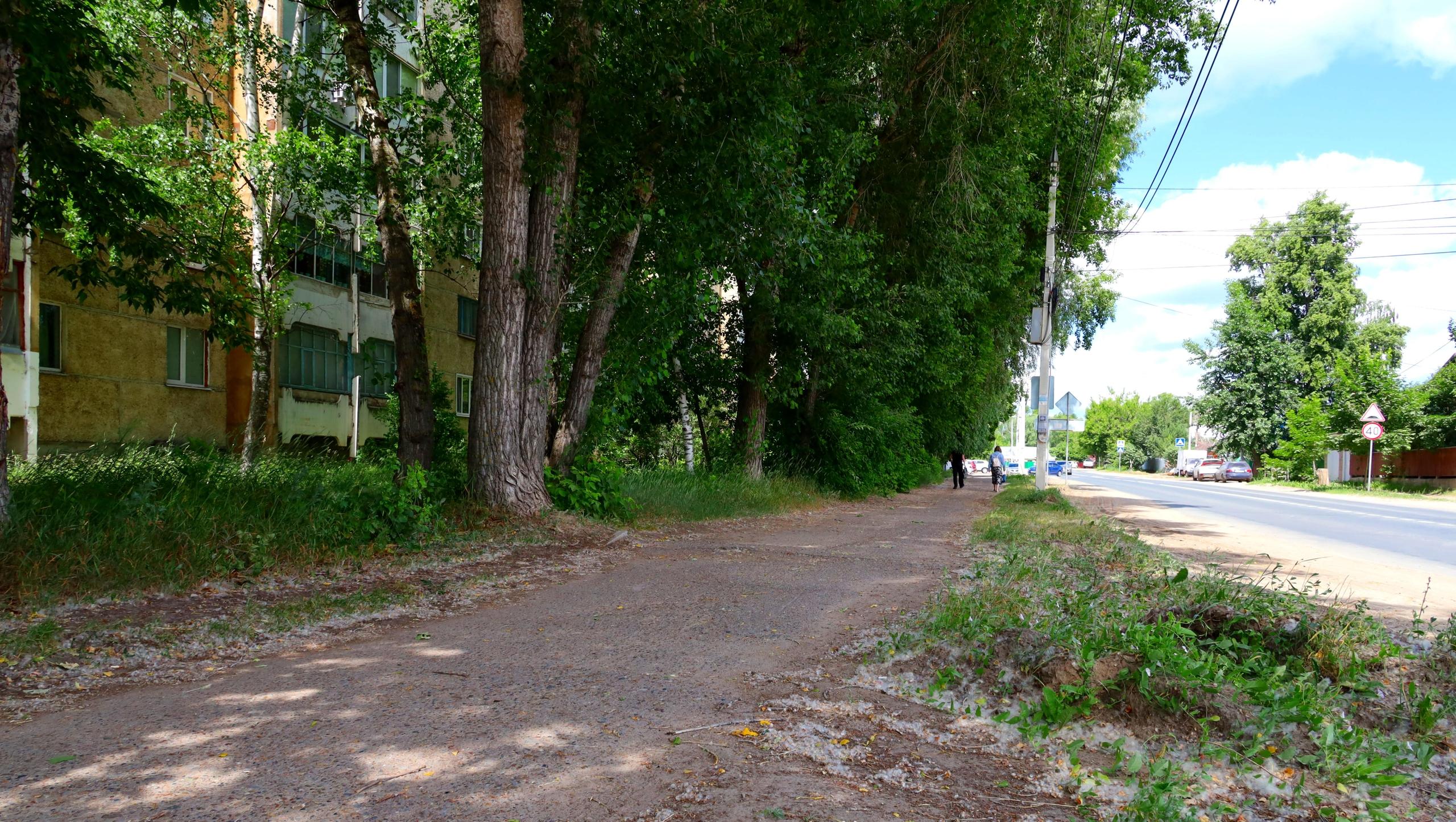 В Волжске на сэкономленные  при ремонте дворов деньги построят новый тротуар