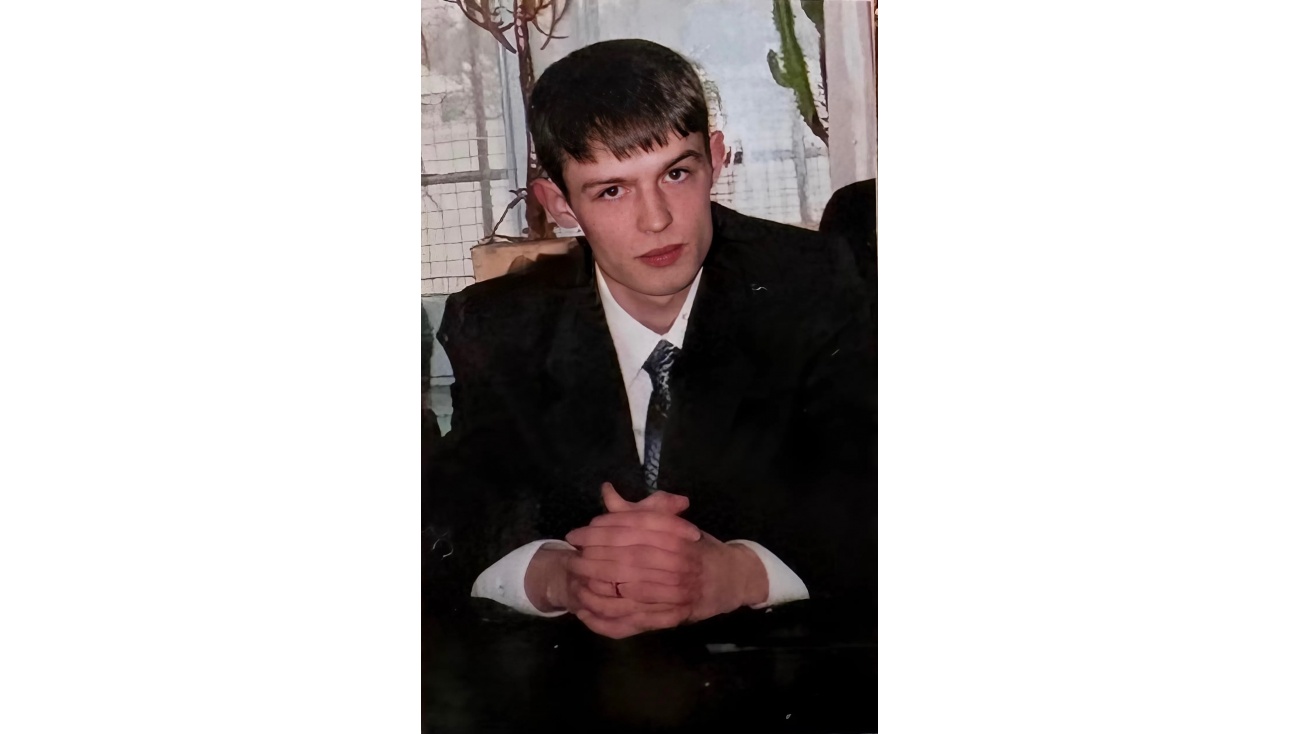 Жители Оршанки пришли проводить в последний путь рядового Алмаза Павлова