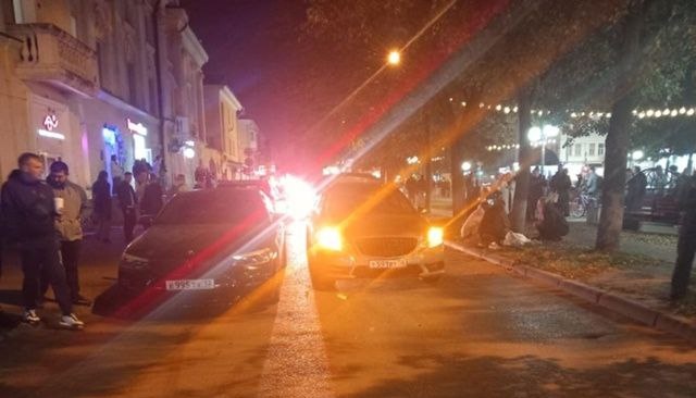 В Йошкар-Оле водитель Mercedes сбил девочку-подростка