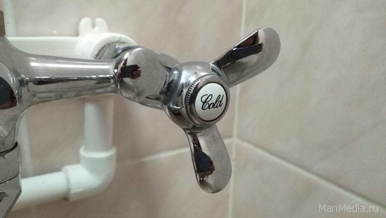 В Йошкар-Оле в центре города авария на водопроводе