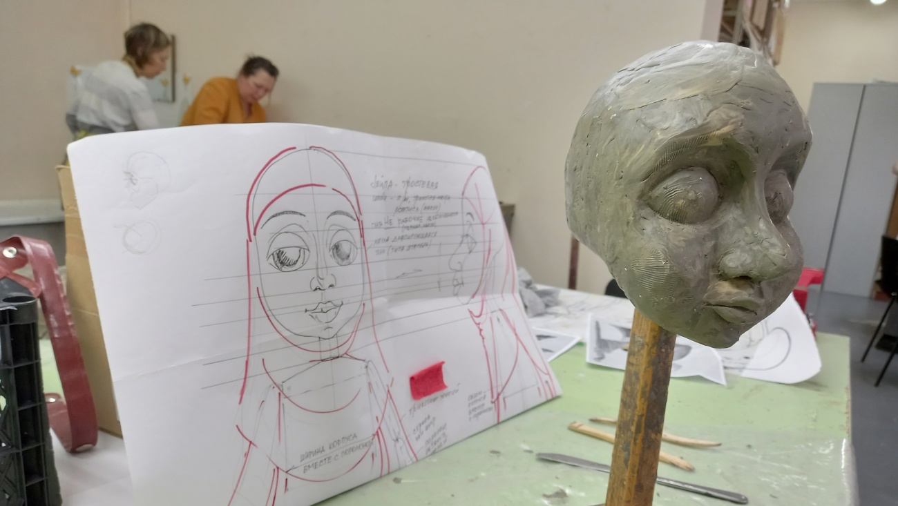 В театре кукол в Йошкар-Оле к грандиозной премьере лепят новых кукол