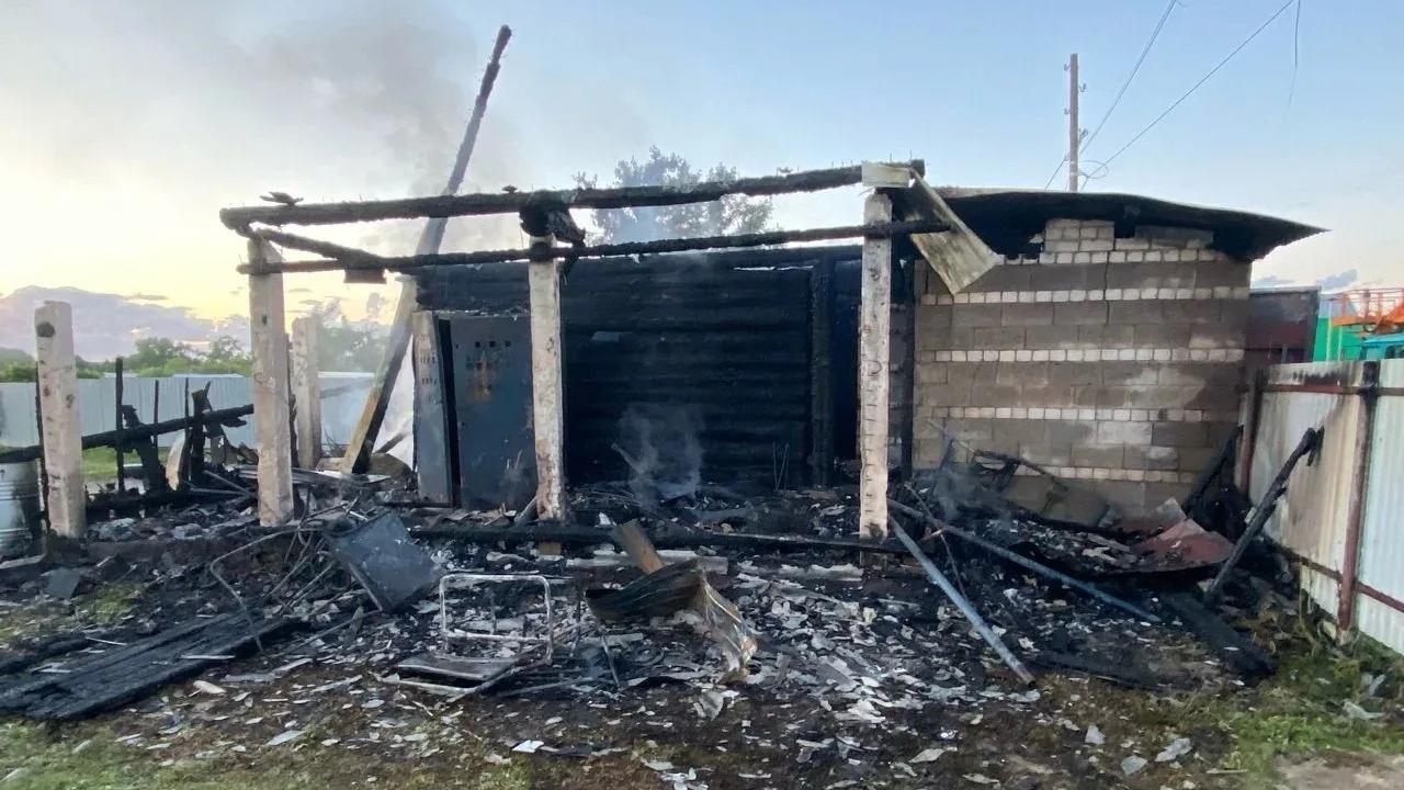 В Звениговском районе сгорел гараж