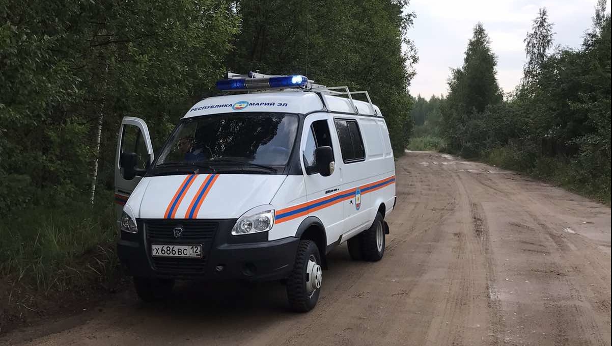 Спасатели Марий Эл вывели из леса заблудившуюся женщину