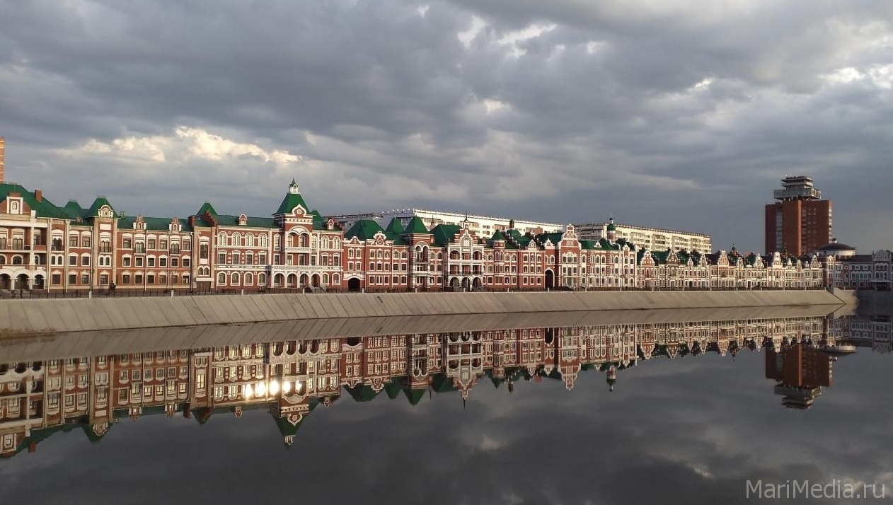 В Марий Эл прогнозируют грозу и сильный ветер