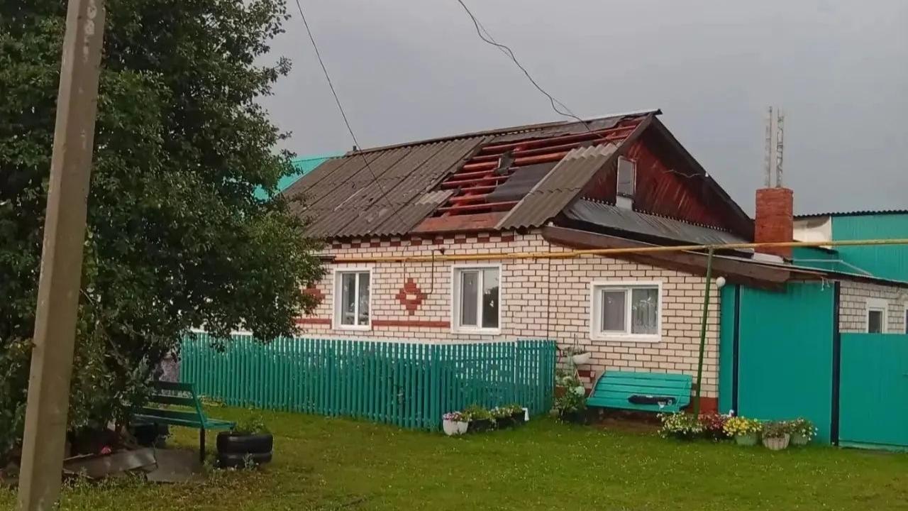 На Большой Карлыган в Мари-Турекском районе обрушился ураган